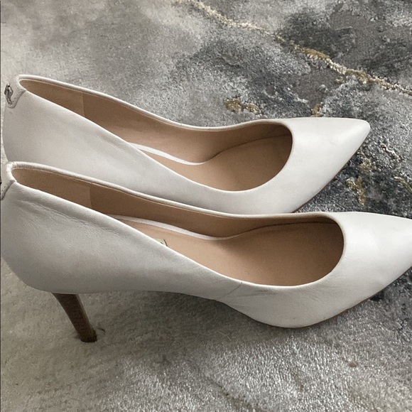 KARL LAGERFELD - Pointed Toe Pumps, White, Size 8.5 US - Picture 8 of 10